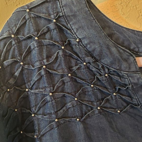 Bandolino Chambray Trinity Pintuck Beaded Tunic Top, Size XXL Roll-tab Sleeves - Picture 4 of 12